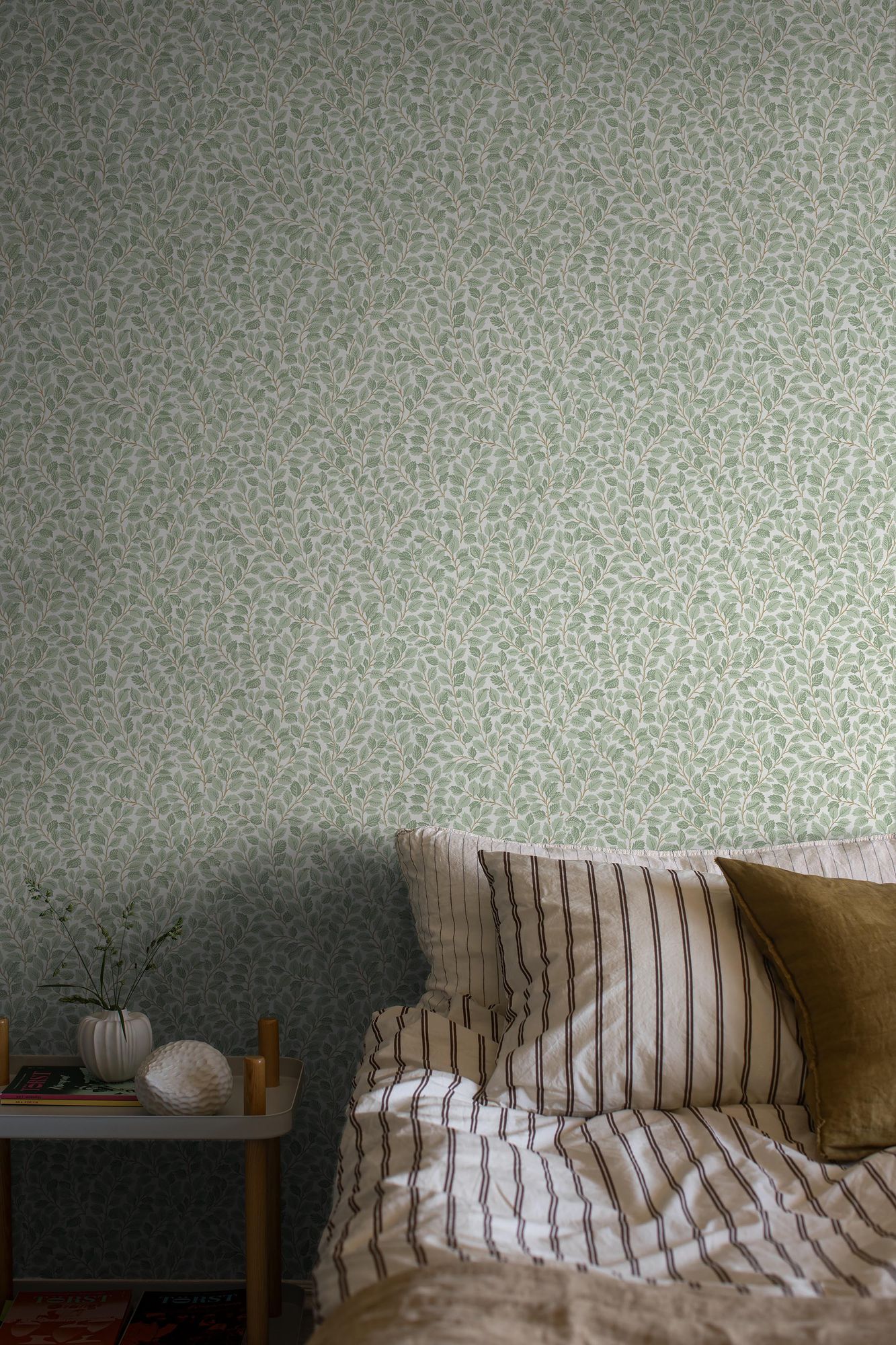 7662 Hazel Light Green and White Falsterbo III Wallpaper by Boråstapeter