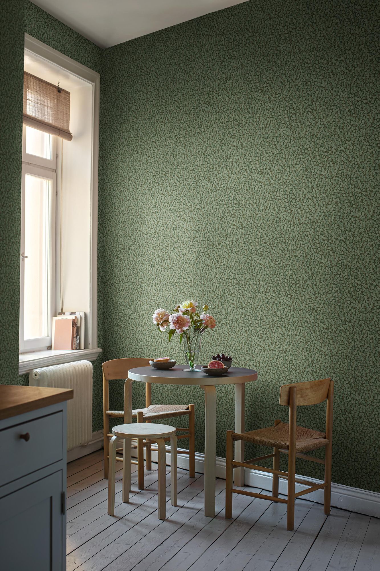 7663 Hazel Dark Green and Black Falsterbo III Wallpaper by Boråstapeter