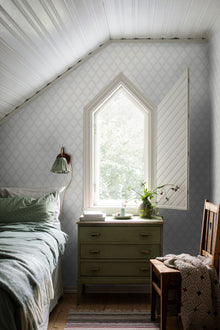 7670 Trellis Leaves Light Grey and White Falsterbo III Wallpaper by Boråstapeter