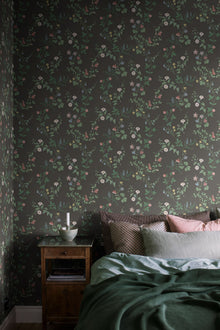 7679 Midsummer Eve Multicoloured Falsterbo III Wallpaper by Boråstapeter