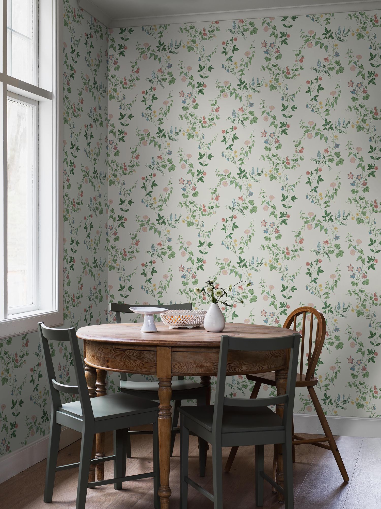 7680 Midsummer Eve Multicoloured Falsterbo III Wallpaper by Boråstapeter