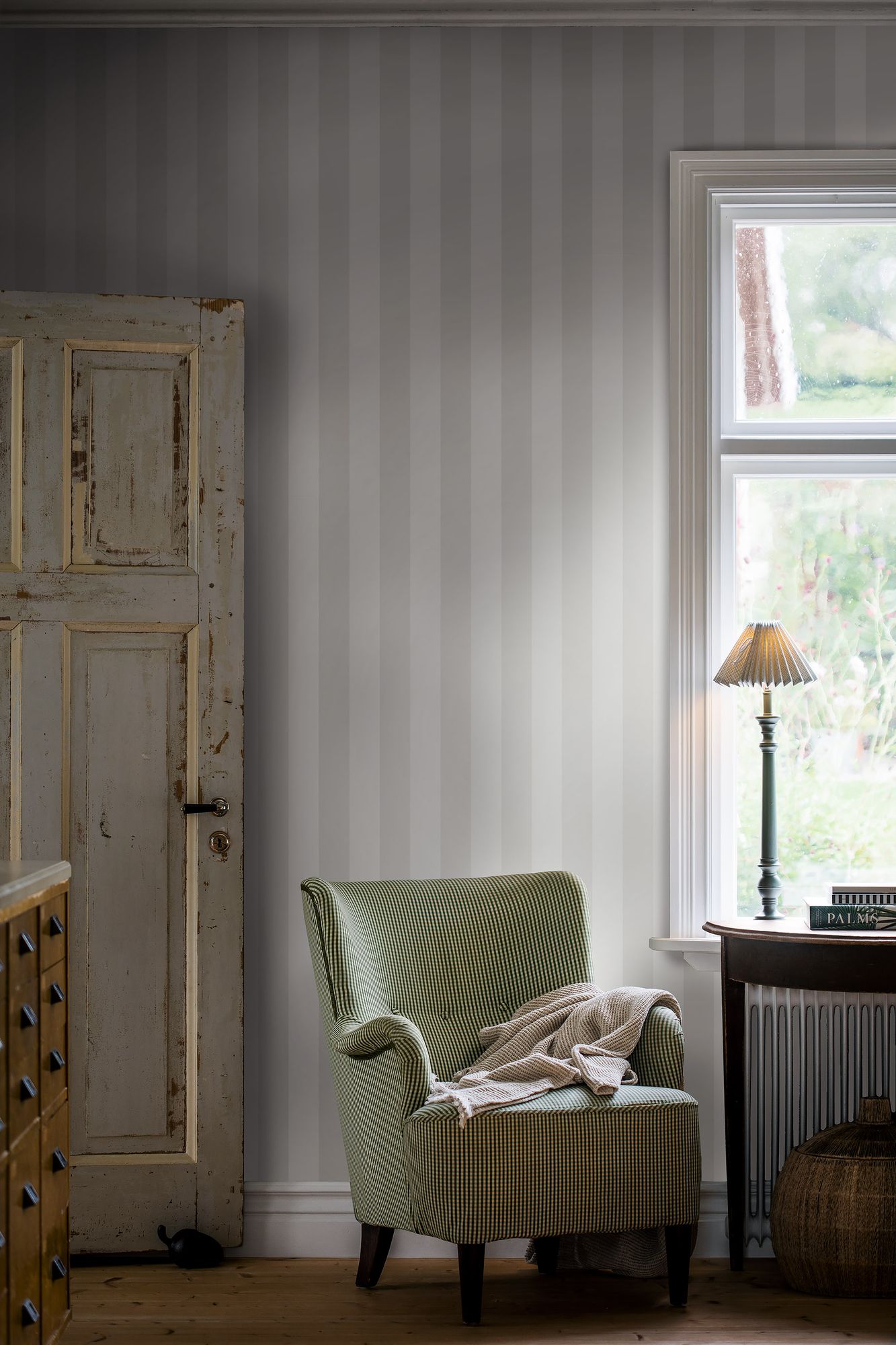 7687 Falsterbo Stripe Light Grey and White Falsterbo III Wallpaper by Boråstapeter