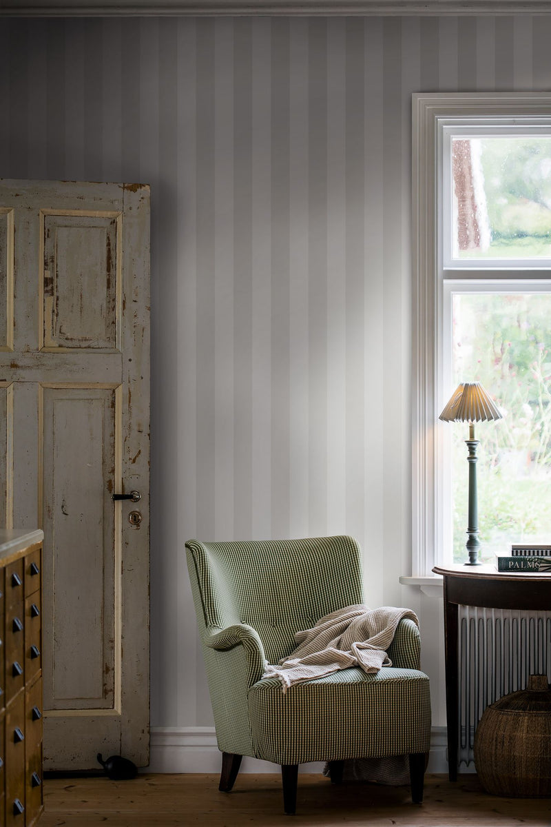 7687 Falsterbo Stripe Light Grey and White Falsterbo III Wallpaper by Boråstapeter