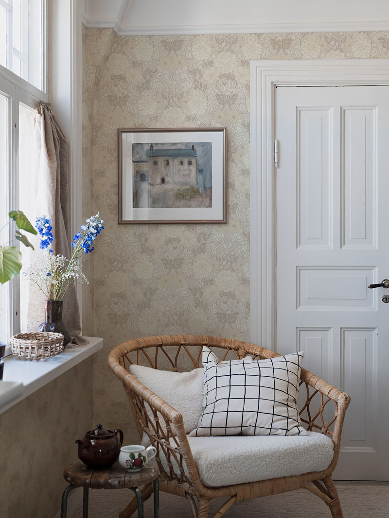 7691 Dahlia Garden Light Beige and White Falsterbo III Wallpaper by Boråstapeter