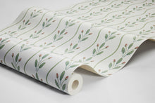 7778 Flower Buds Light Green and White Adorn Wallpaper by Boråstapeter