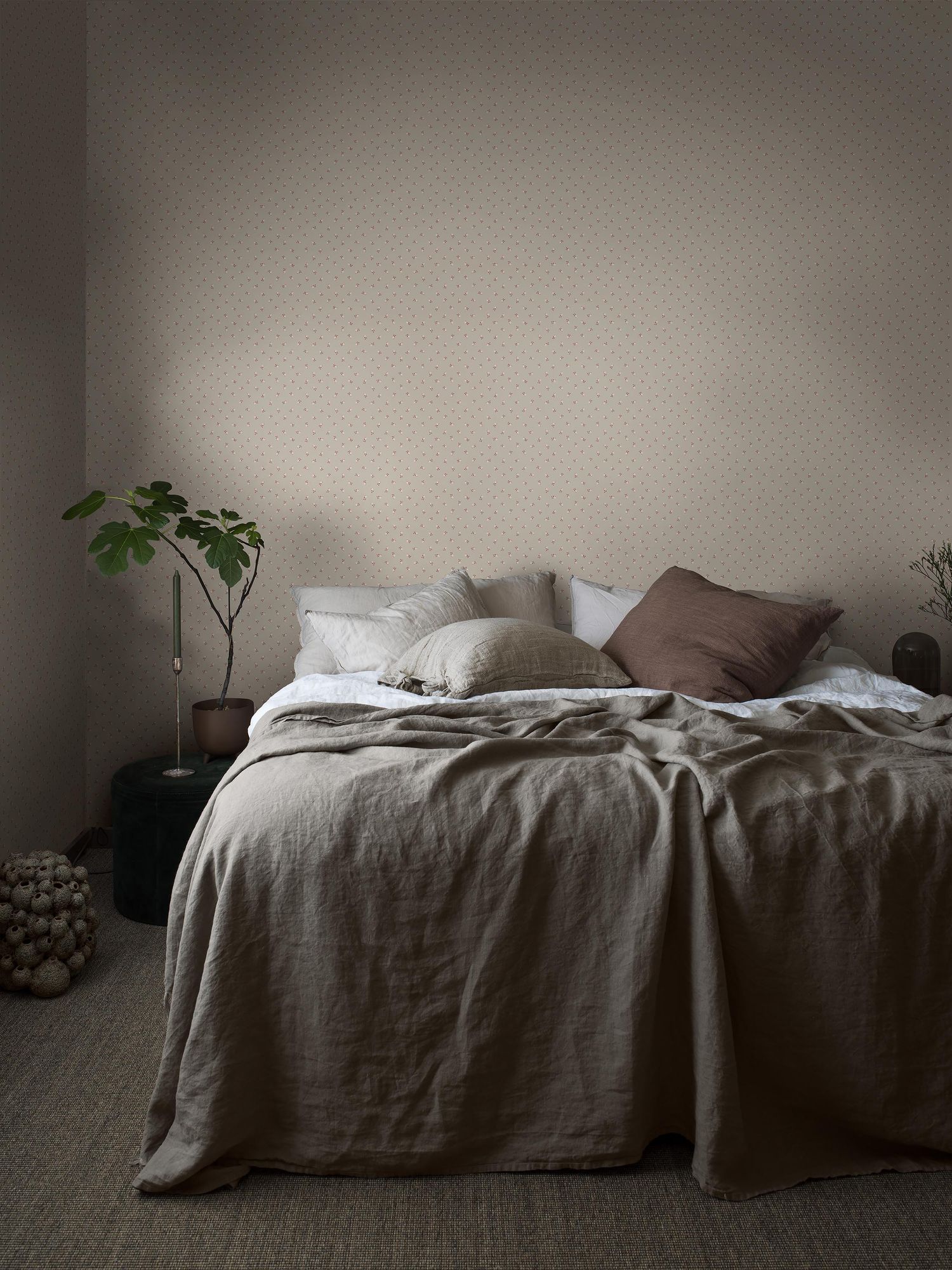 7780 Petite Chérie Light Beige and Red Adorn Wallpaper by Boråstapeter