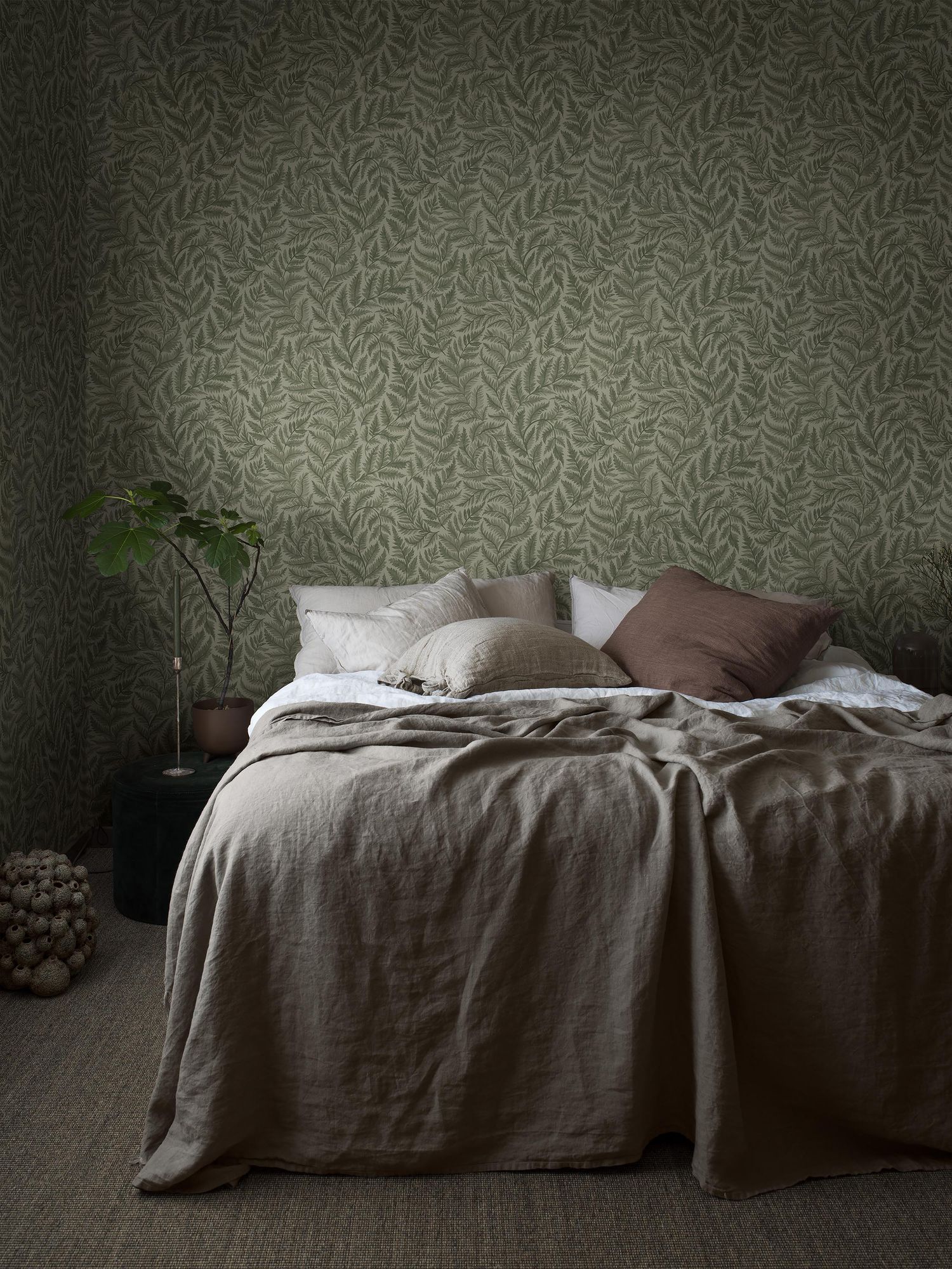 7792 Ferns Dark Green Adorn Wallpaper by Boråstapeter