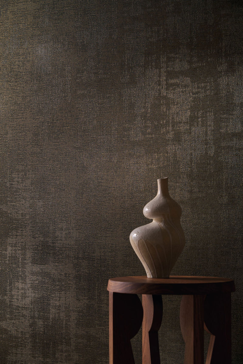 Irisor Noir/Doré Le Velours 3 Wallpaper by Casamance