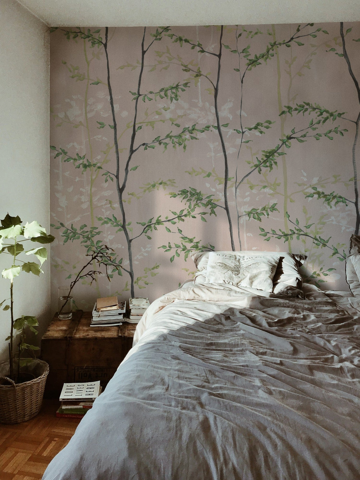 7800997 Woods Pink Mural by Coordonné (400x280cm)