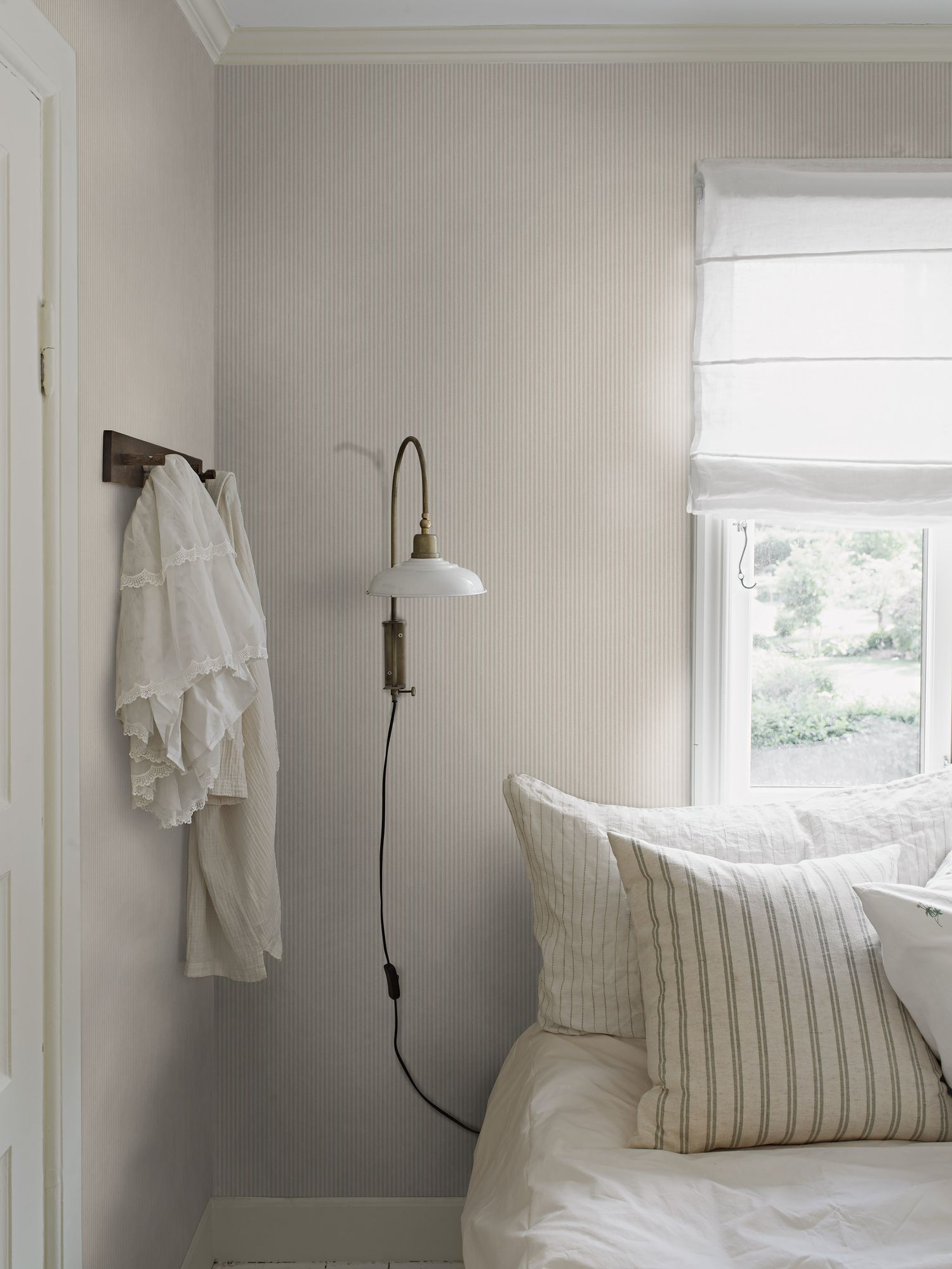 7865 Polka Stripe Light Pink and White Linen Wallpaper by Boråstapeter
