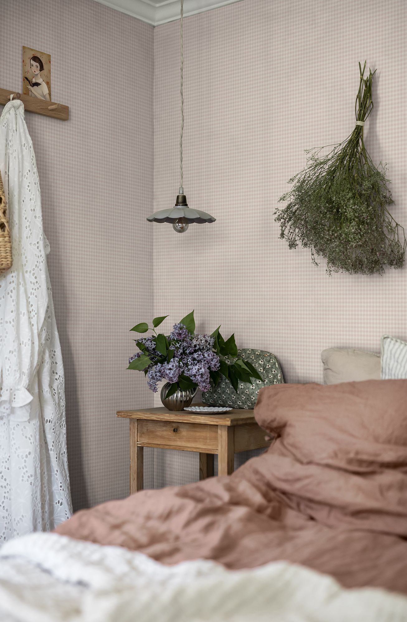 7870 Picnic Check Light Pink and White Linen Wallpaper by Boråstapeter