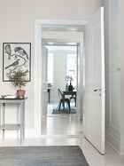 7951 Silver White Wallpaper by Boråstapeter