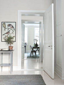 7951 Silver White Wallpaper by Boråstapeter