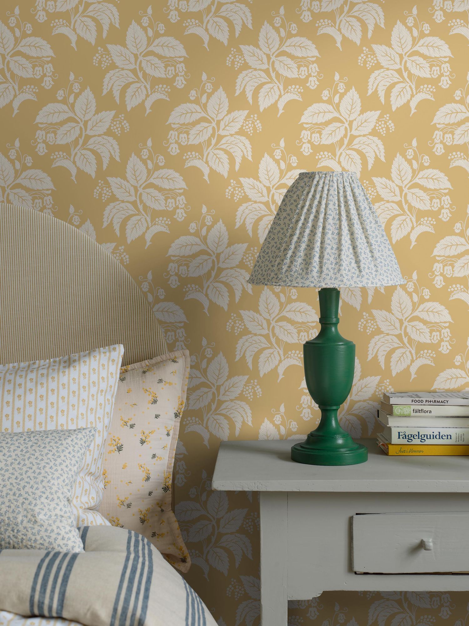 8057 Tengbergska Light Yellow Anno II Wallpaper by Boråstapeter