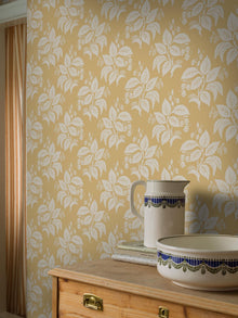 8057 Tengbergska Light Yellow Anno II Wallpaper by Boråstapeter