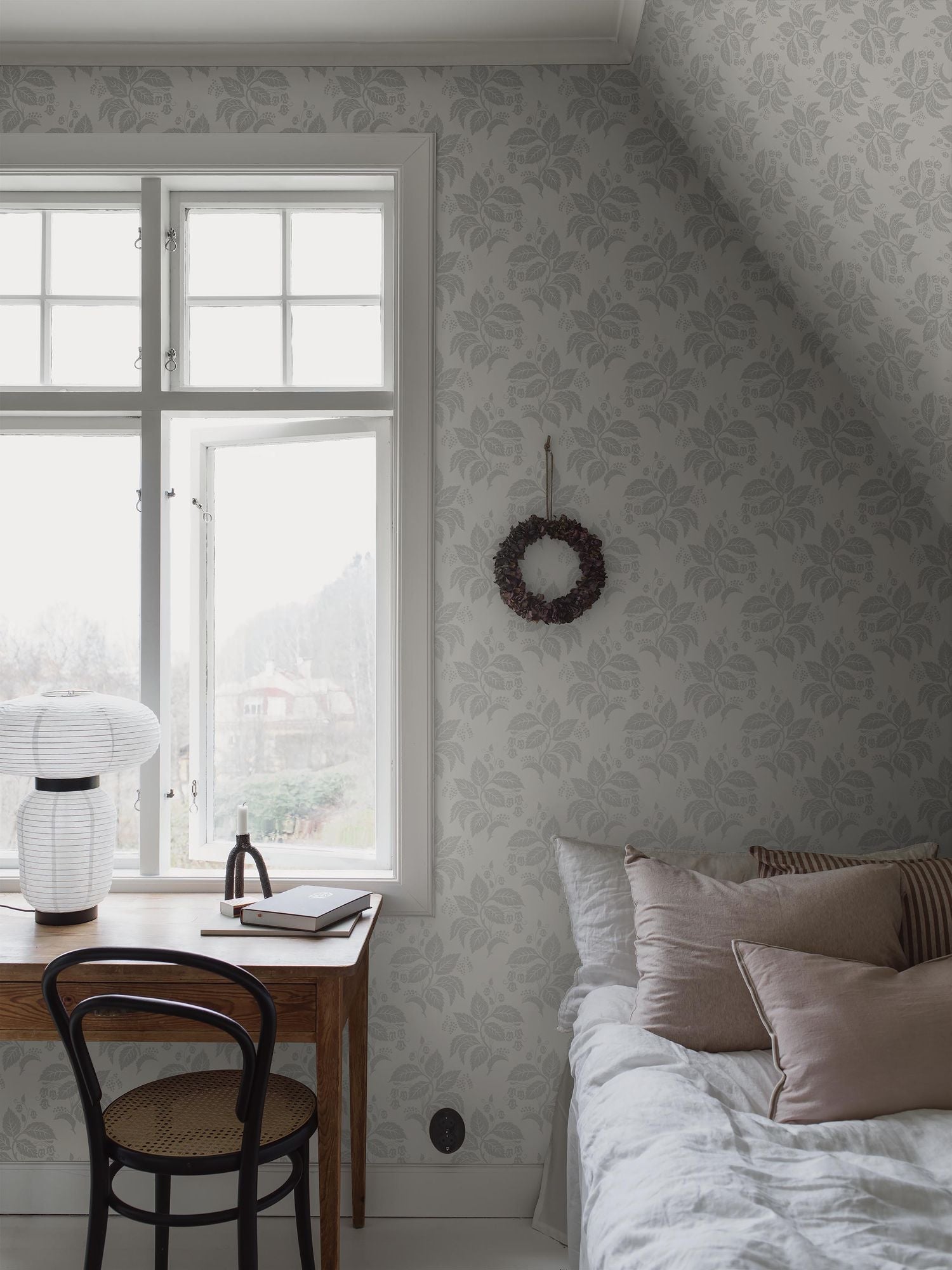 8058 Tengbergska Light Grey Anno II Wallpaper by Boråstapeter