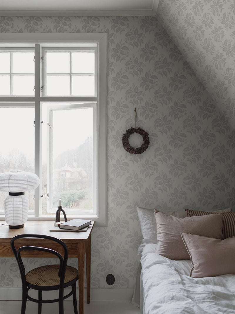 8058 Tengbergska Light Grey Anno II Wallpaper by Boråstapeter