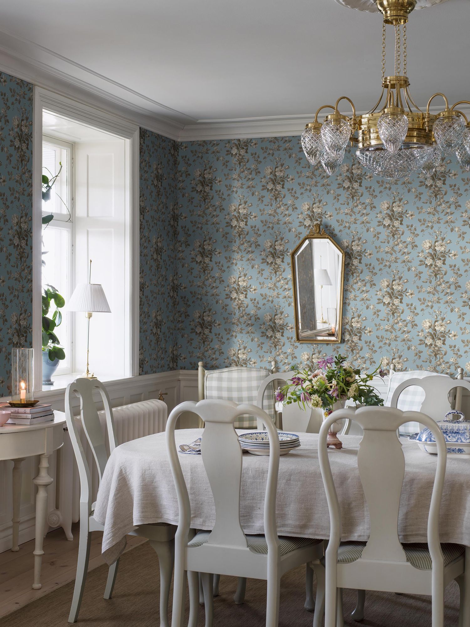 8062 Tullgarn Light Blue Anno II Wallpaper by Boråstapeter