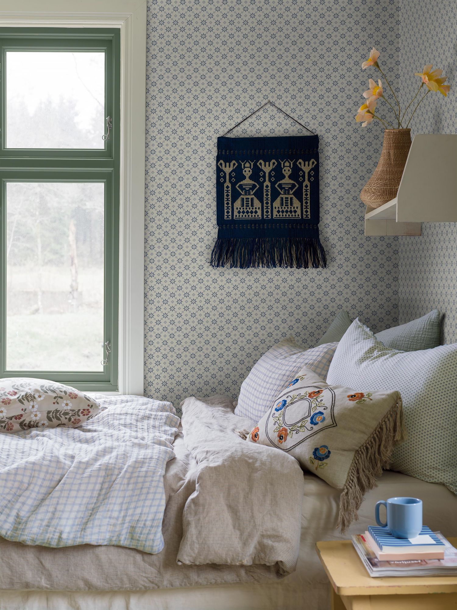 8067 Stella Light Blue Anno II Wallpaper by Boråstapeter