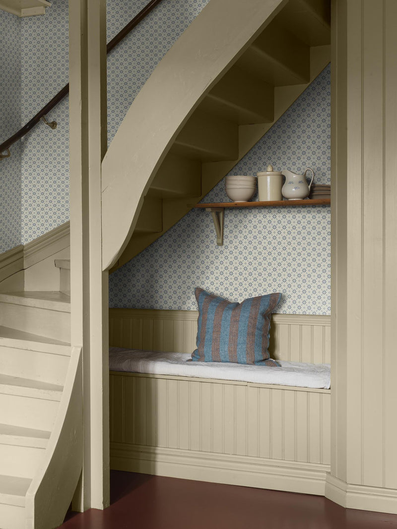 8067 Stella Light Blue Anno II Wallpaper by Boråstapeter