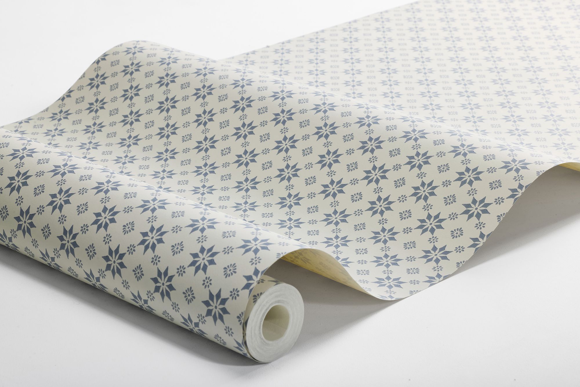 8067 Stella Light Blue Anno II Wallpaper by Boråstapeter