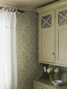 Jugendbukett Light Green Anno II Wallpaper by Boråstapeter