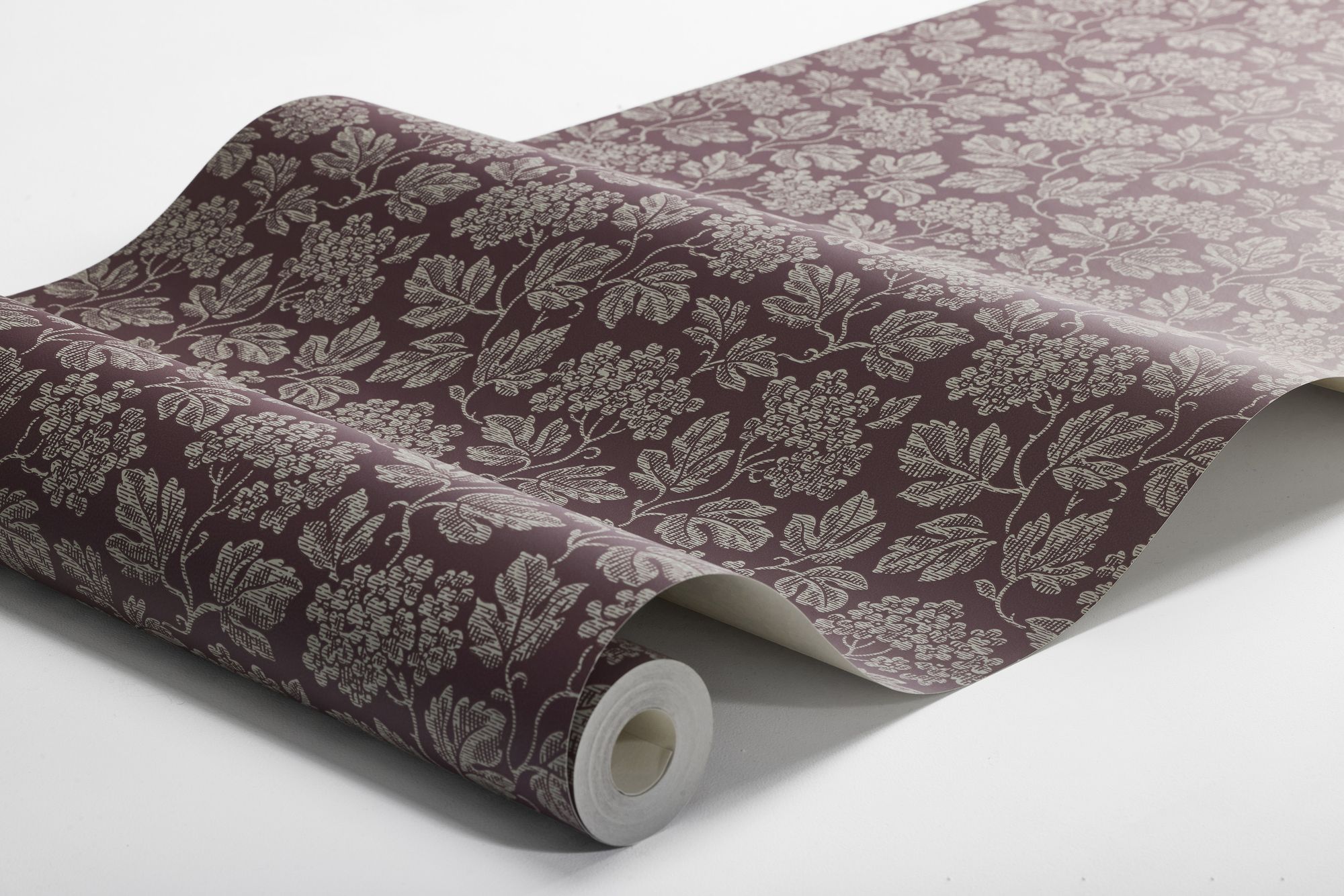 8079 Hagtorn Dark Purple Anno II Wallpaper by Boråstapeter