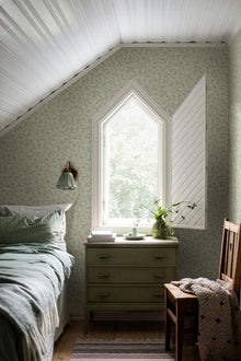 8089 Änggården Light Green Anno II Wallpaper by Boråstapeter
