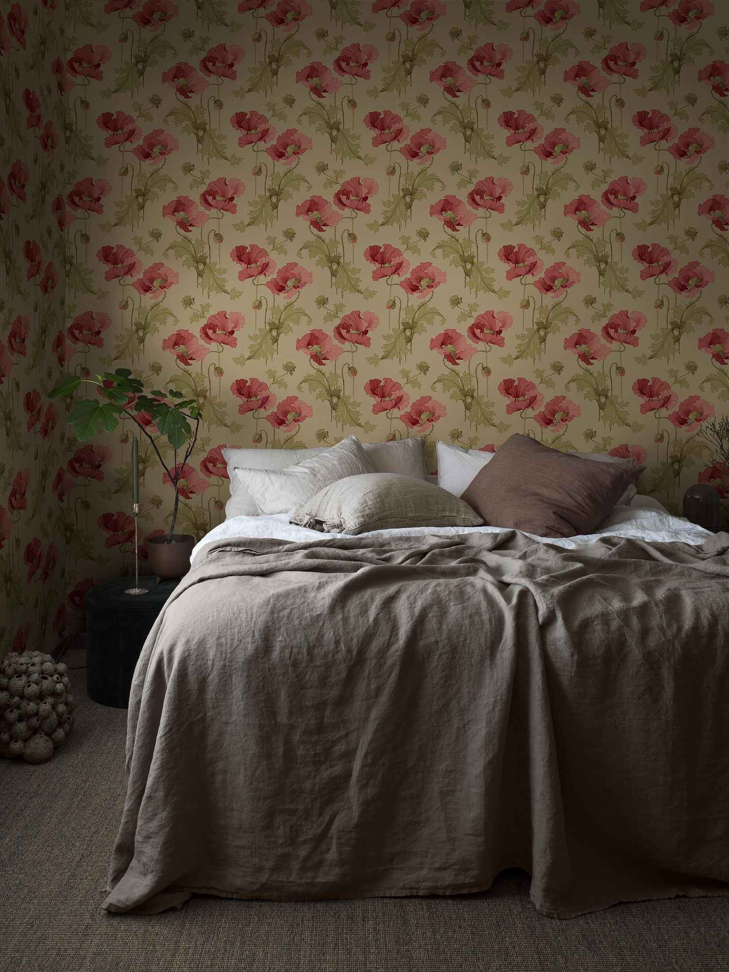 8090 Vallmo Red and Yellow Wallpaper by Boråstapeter