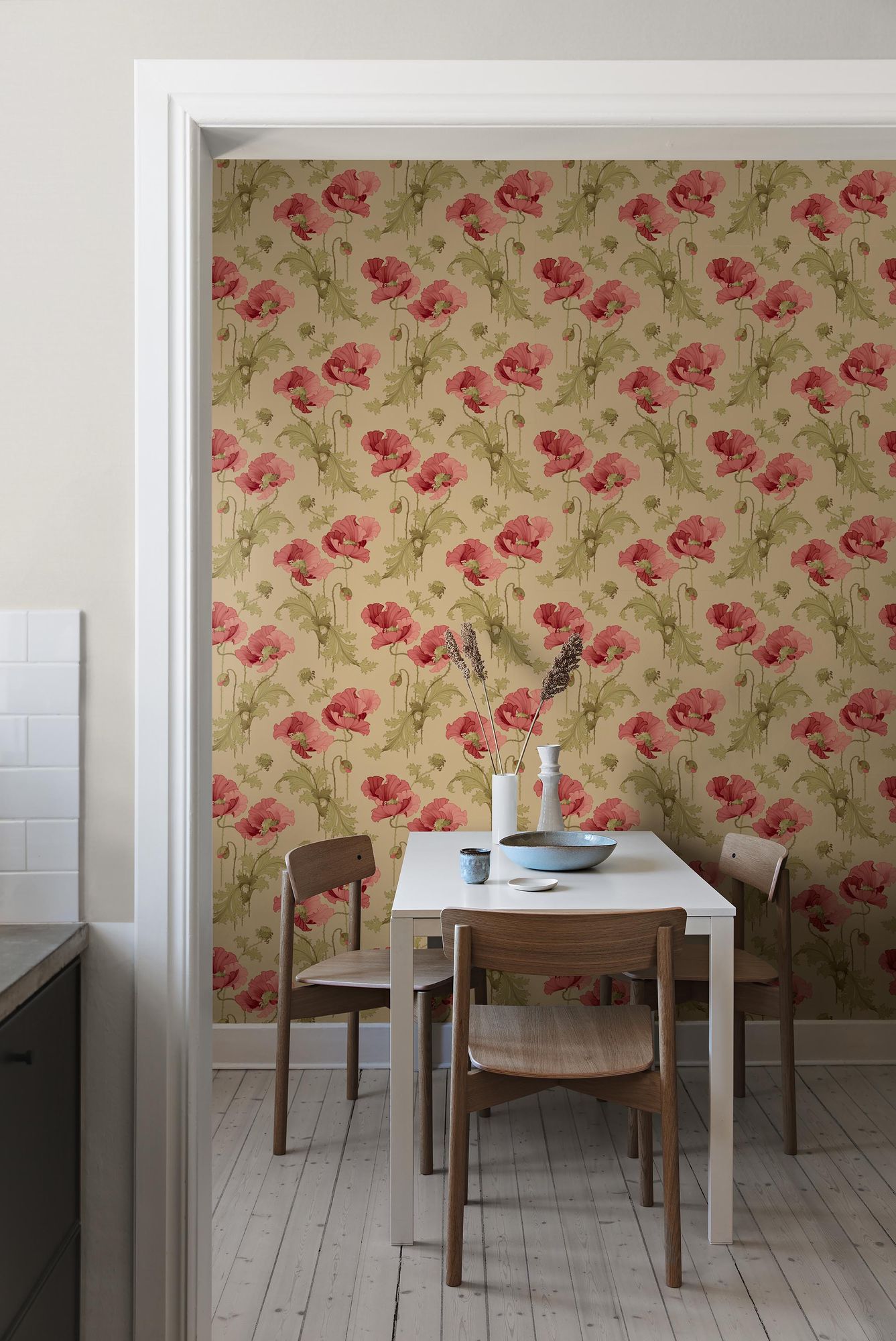 8090 Vallmo Red and Yellow Wallpaper by Boråstapeter