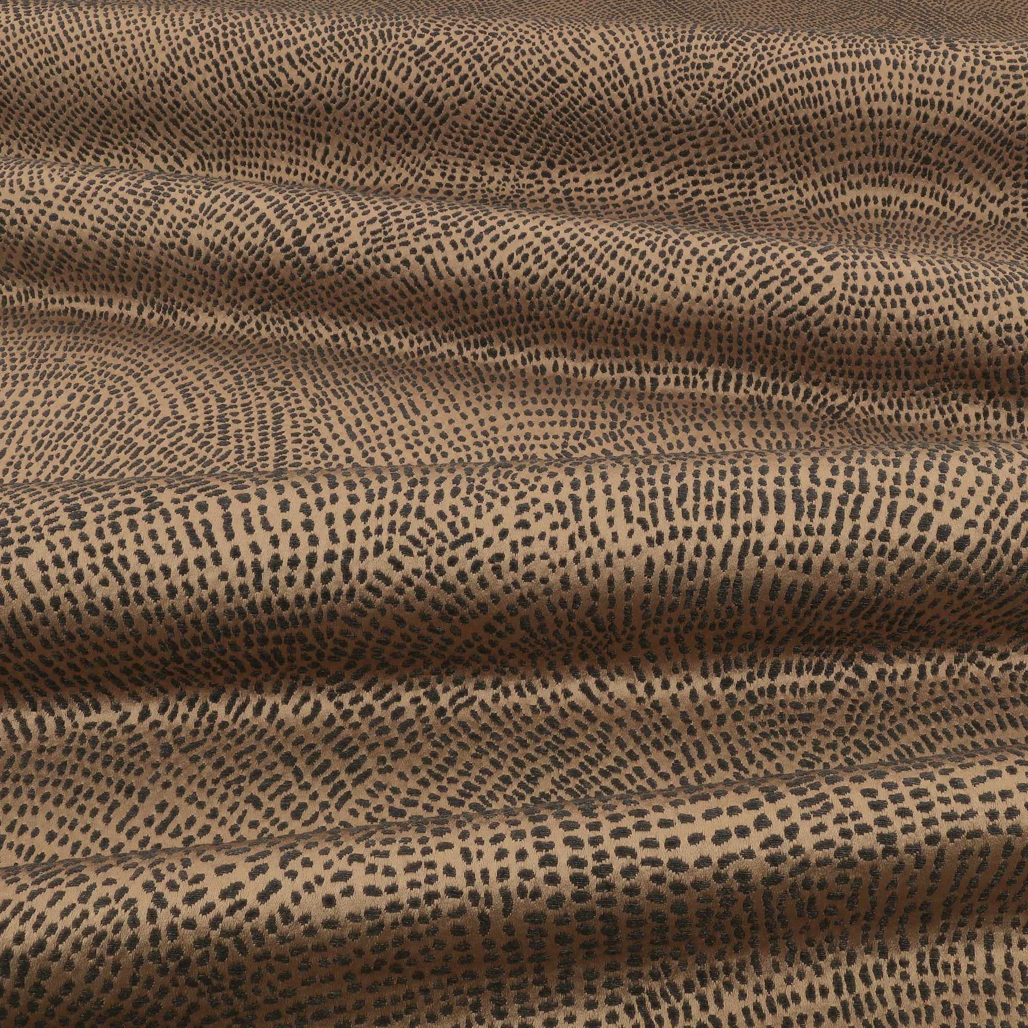 8092/03 Nivu Chia Fabric by Romo