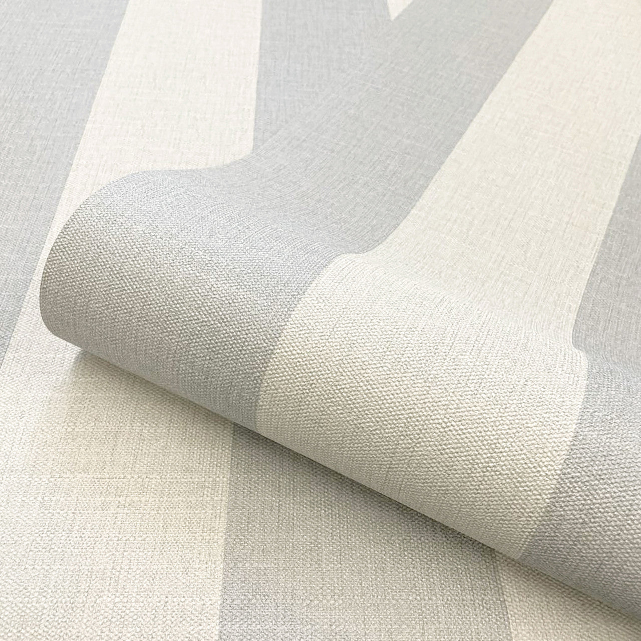 8120 Giorgio Stripe Soft Silver Wallpaper by Belgravia