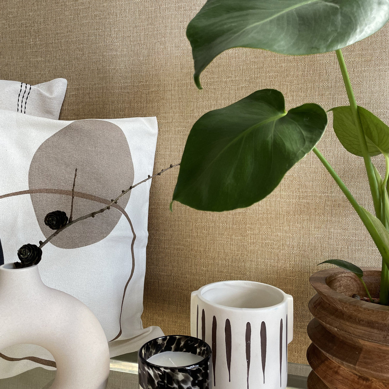 8121 Giorgio Plain Texture Natural Wallpaper by Belgravia