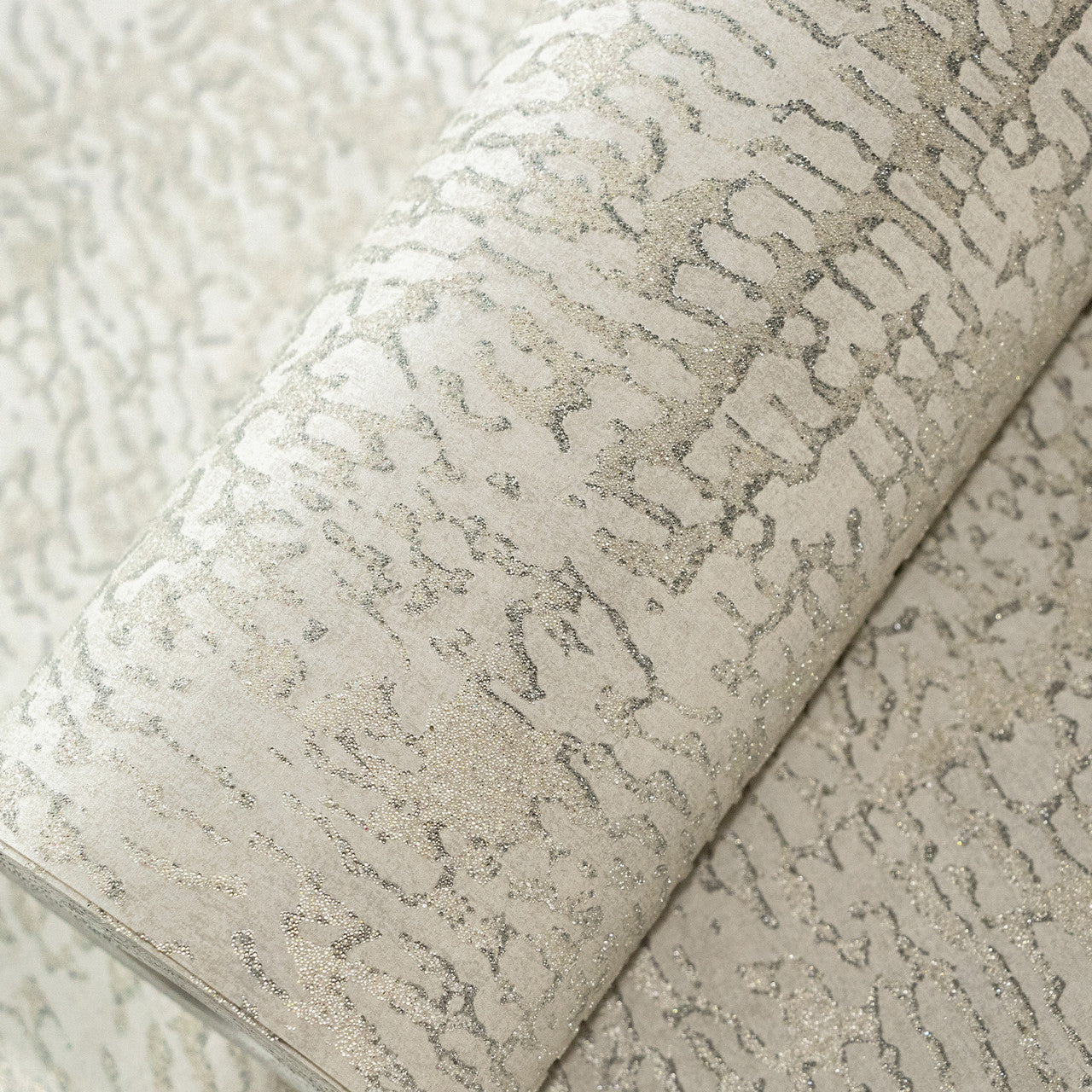 81267 Alpine Reptile Beige Feel Wallpaper By Hohenberger