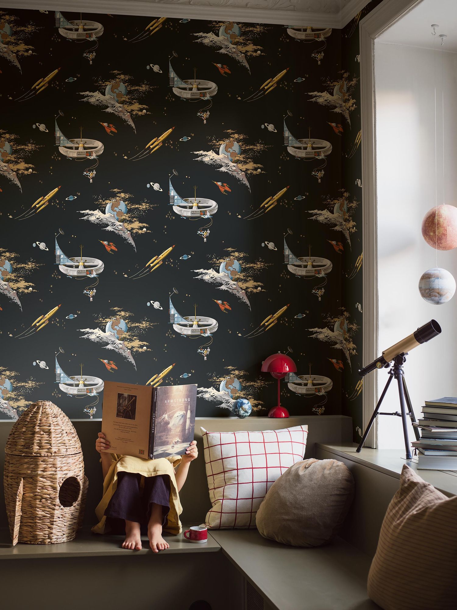 8155 Space Adventure Black Wallpaper by Boråstapeter