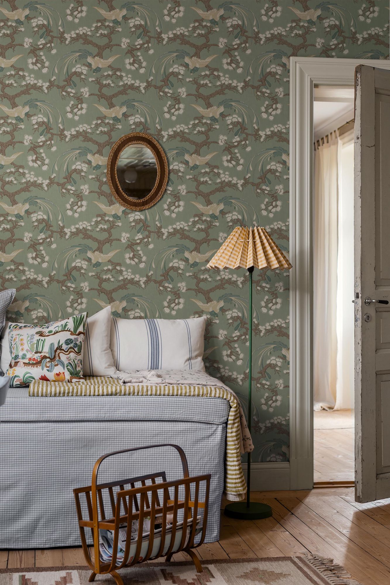 8161 Fenix Light Green Charm Wallpaper by Boråstapeter
