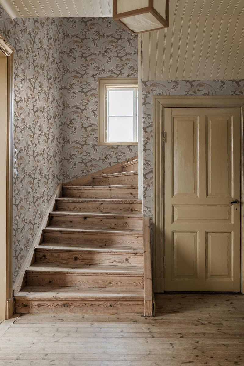 8163 Fenix Light Grey Charm Wallpaper by Boråstapeter