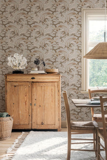 8163 Fenix Light Grey Charm Wallpaper by Boråstapeter