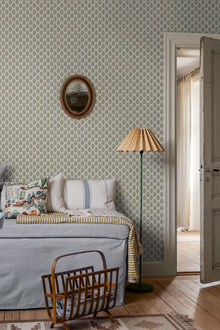 8165 Sibylla Light Green Charm Wallpaper by Boråstapeter