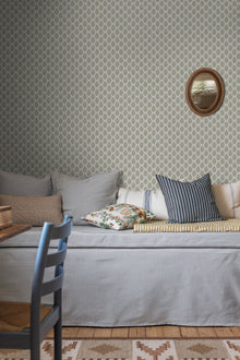 8165 Sibylla Light Green Charm Wallpaper by Boråstapeter