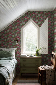 8169 Delilah Dark Multi Charm Wallpaper by Boråstapeter