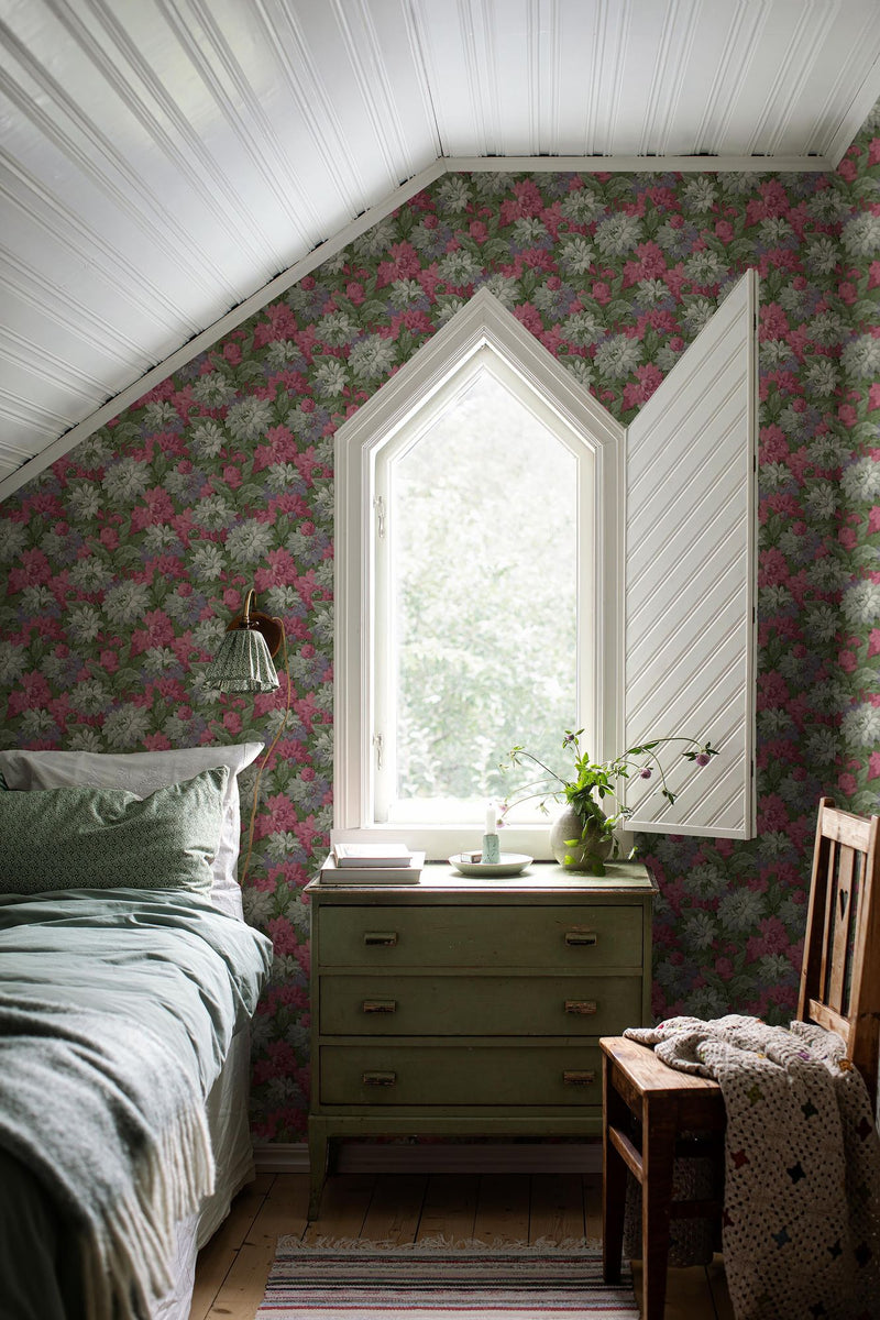 8169 Delilah Dark Multi Charm Wallpaper by Boråstapeter