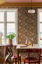 8170 Delilah Light Multi Charm Wallpaper by Boråstapeter