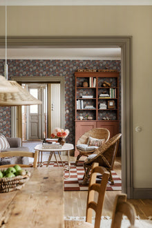8172 Delilah Dark Multi Charm Wallpaper by Boråstapeter