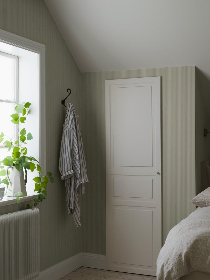 8174 Sam Light Green Charm Wallpaper by Boråstapeter