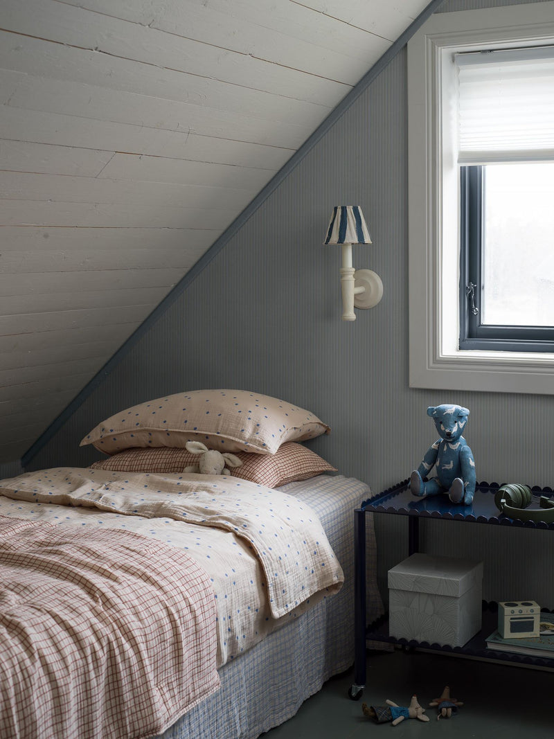 8175 Sam Light Blue Charm Wallpaper by Boråstapeter