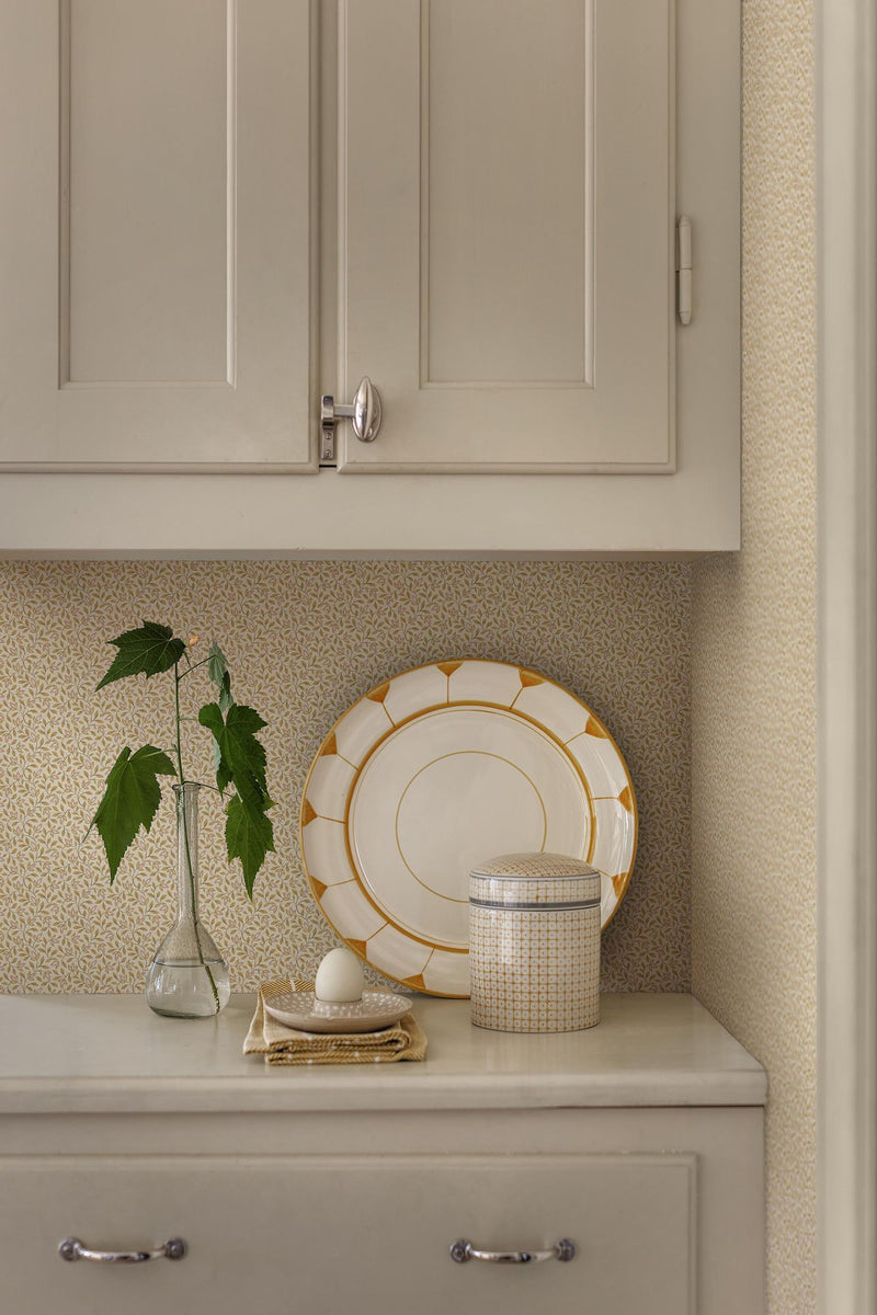 8178 Ida Light Yellow Charm Wallpaper by Boråstapeter