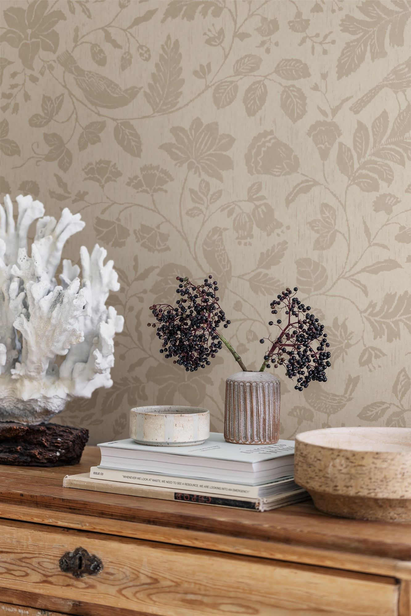 8185 Isidor Light Beige Charm Wallpaper by Boråstapeter