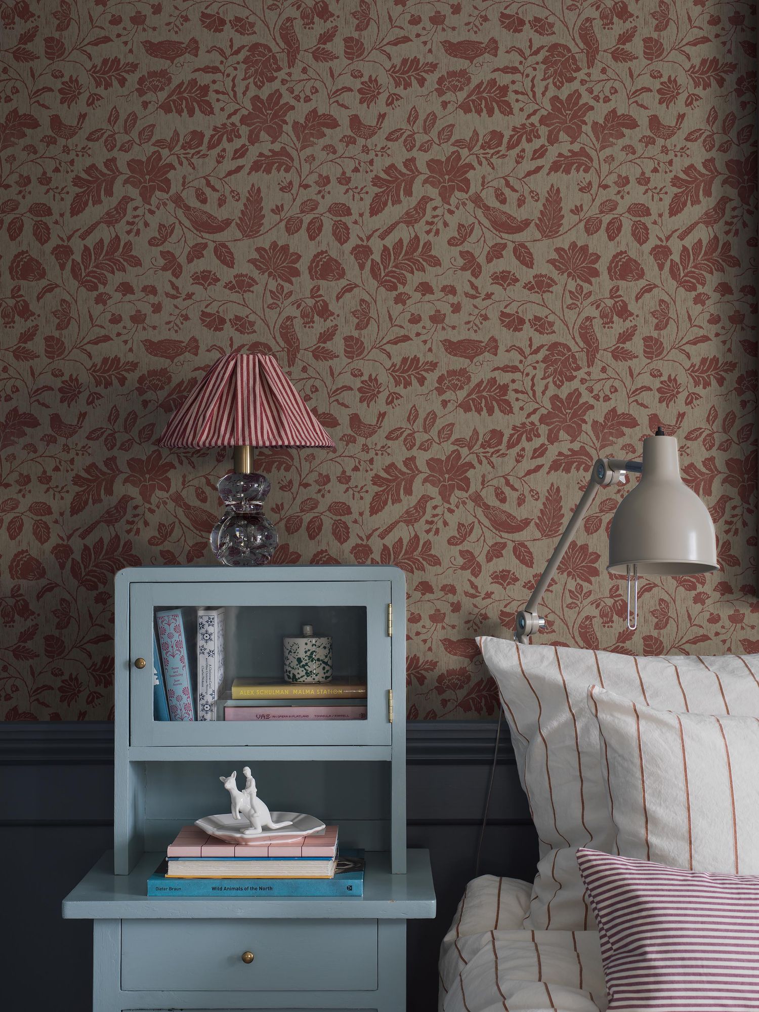 8186 Isidor Dark Red Charm Wallpaper by Boråstapeter