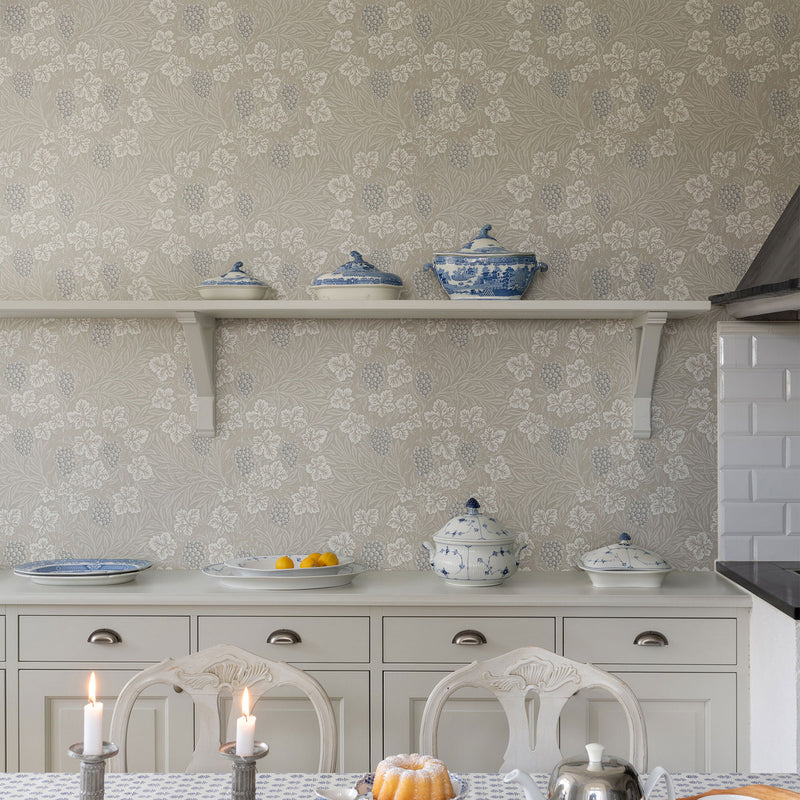 82017 Vine Hidden Treasures White Beige Wallpaper By Galerie